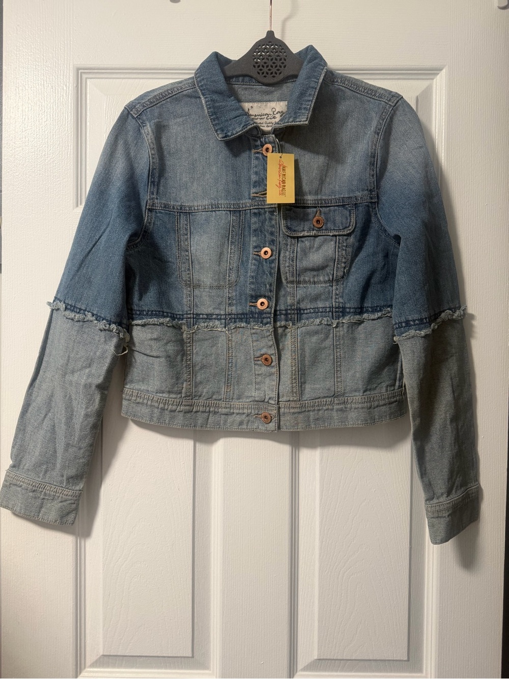 American Rag Cie NWT Two Tone Denim Jacket Raw Edge Detail Size M